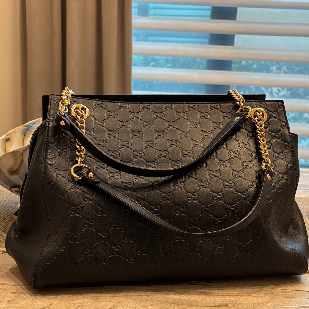 Gucci Black Embossed Leather Shoulder Bag